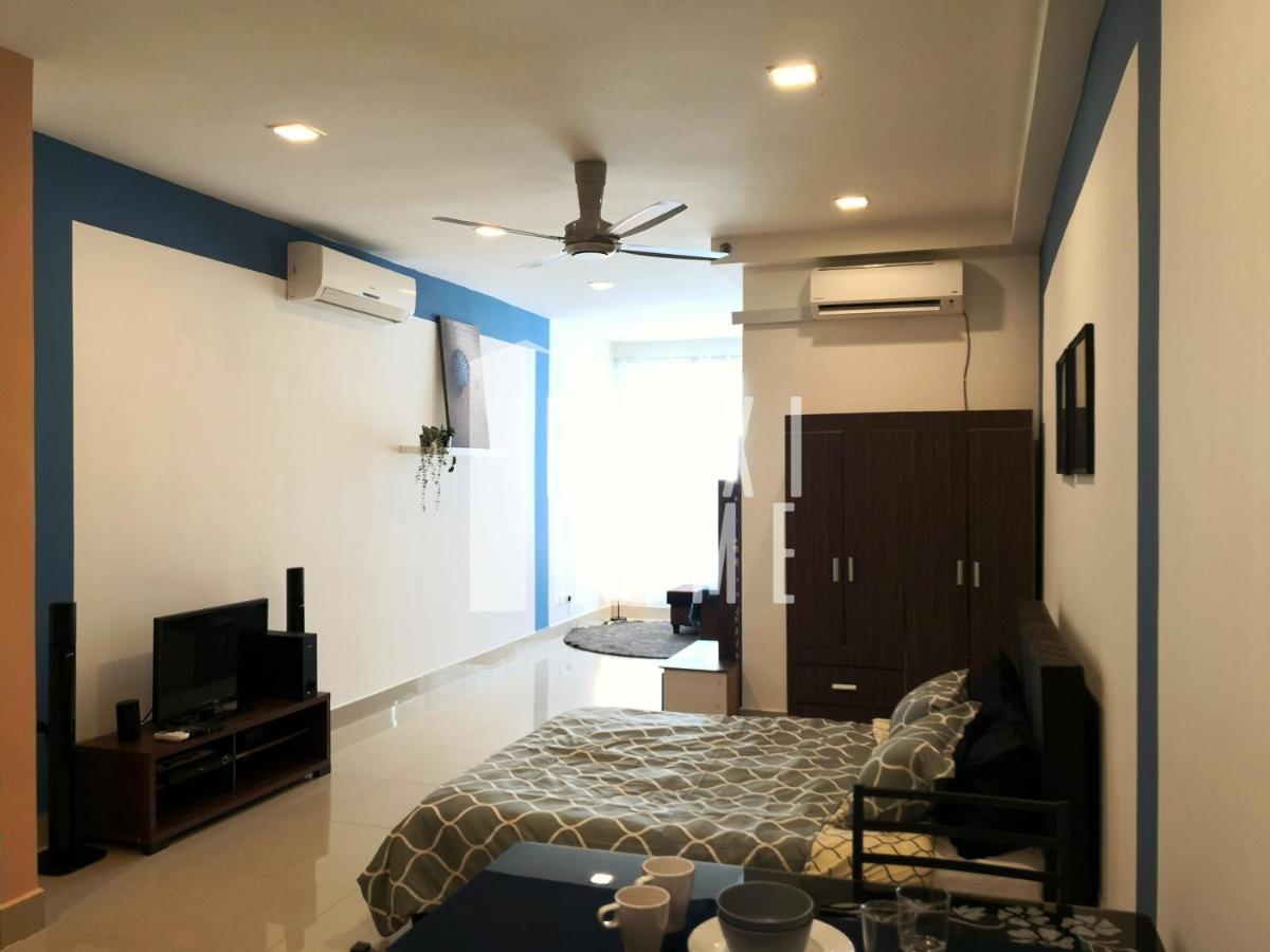 FlexiHome Shaftsbury: Day-Use Work Space in Cyberjaya Exterior photo